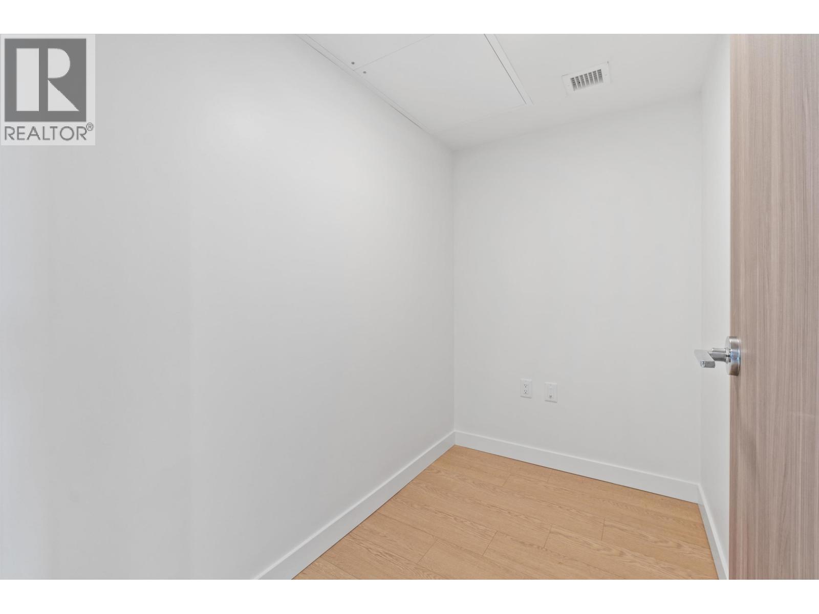 684 87 Nelson Street Property Photo 20