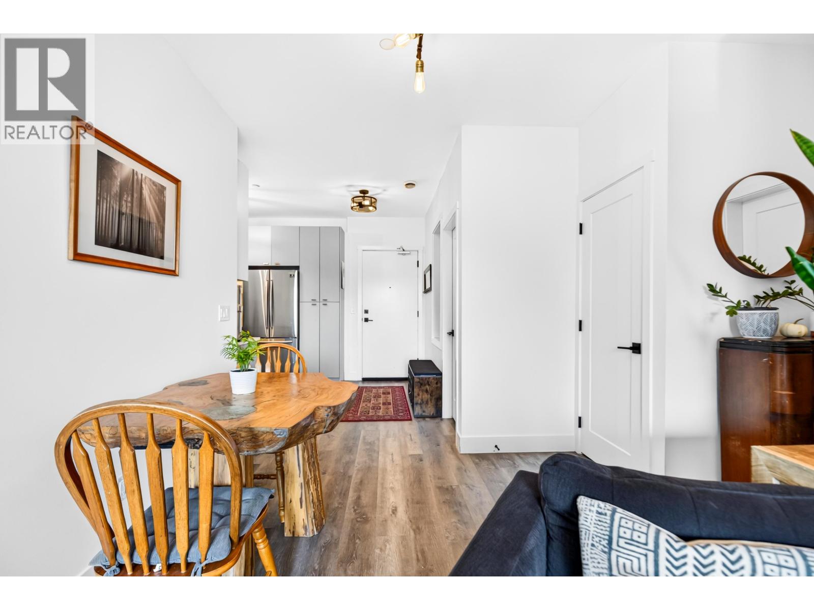 318 12320 222 Street Property Photo 13