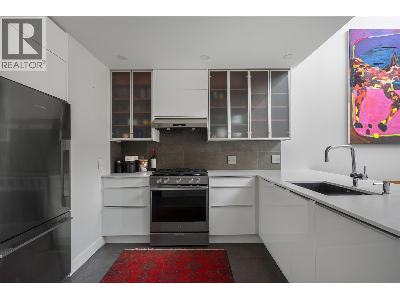 302 650 Moberly Road Property Photo 13
