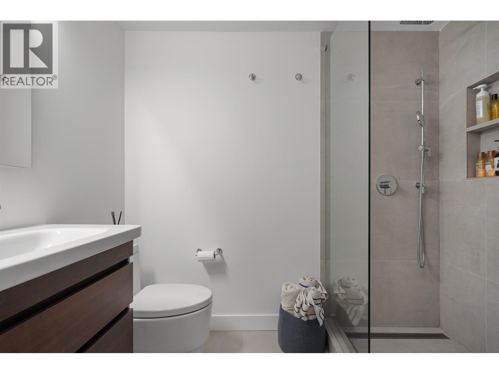 302 650 Moberly Road Property Photo 19