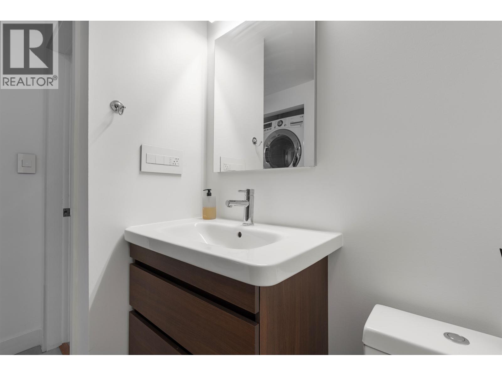 302 650 Moberly Road Property Photo 21