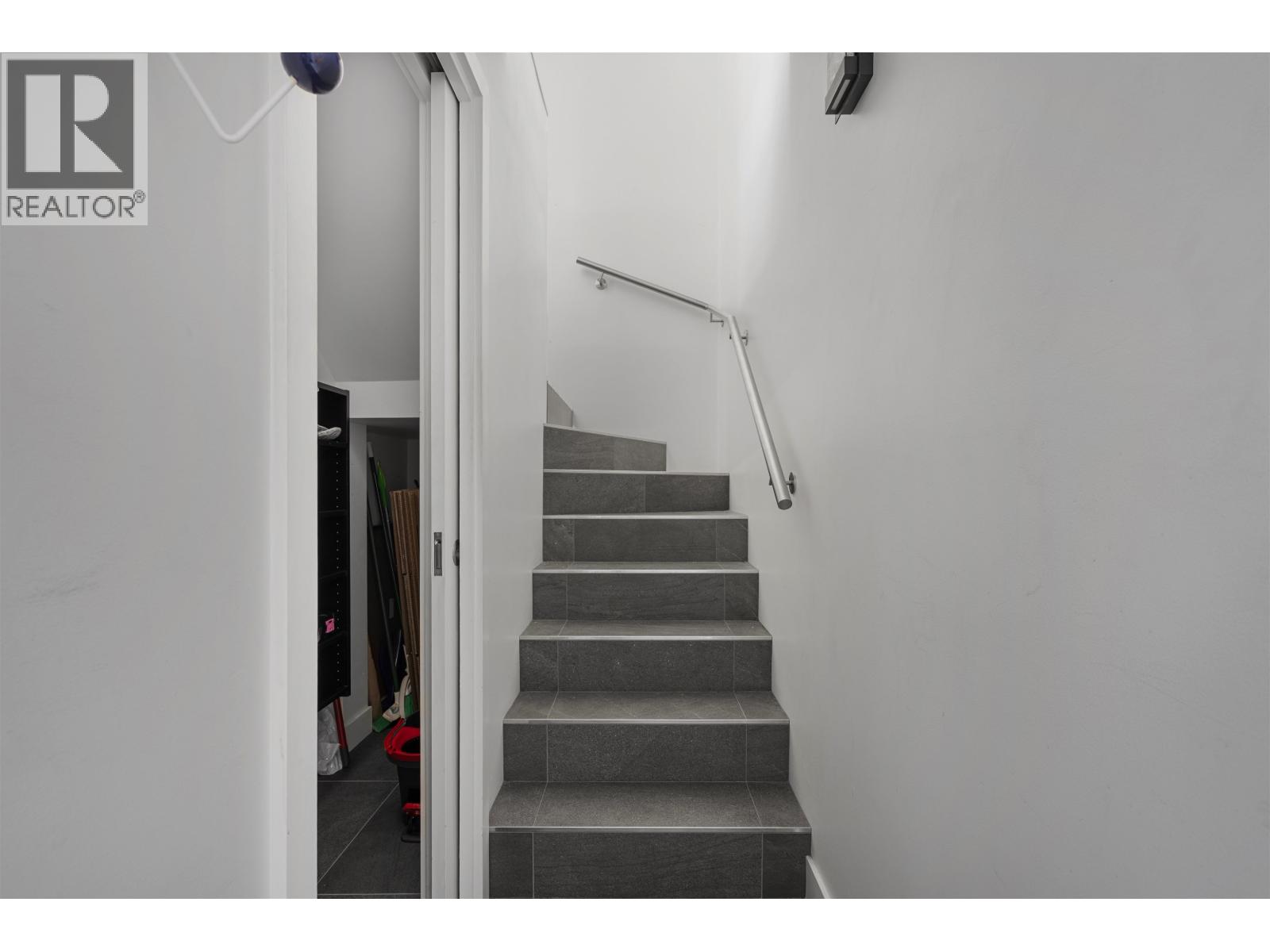 302 650 Moberly Road Property Photo 22