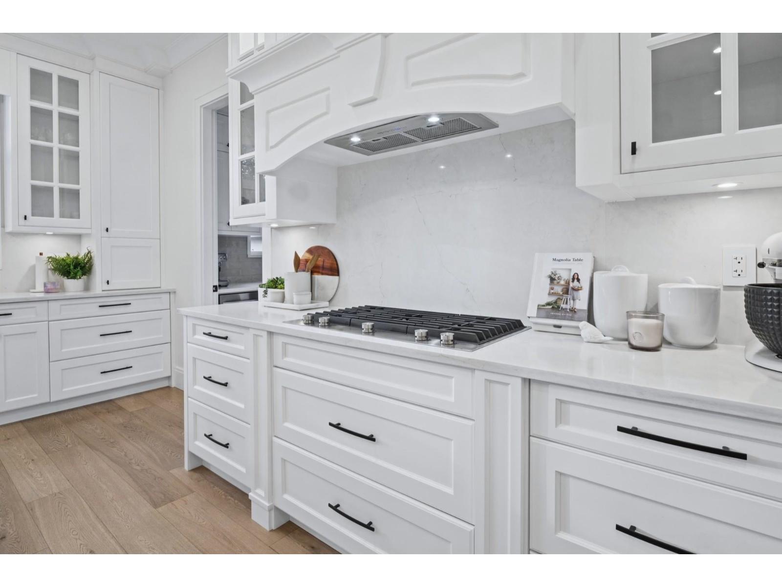 6135 152a Street Property Photo 18
