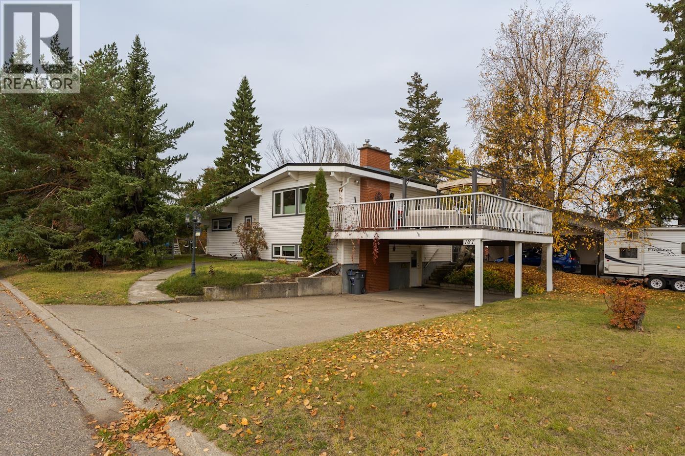 181 Gordon Crescent Property Photo 3