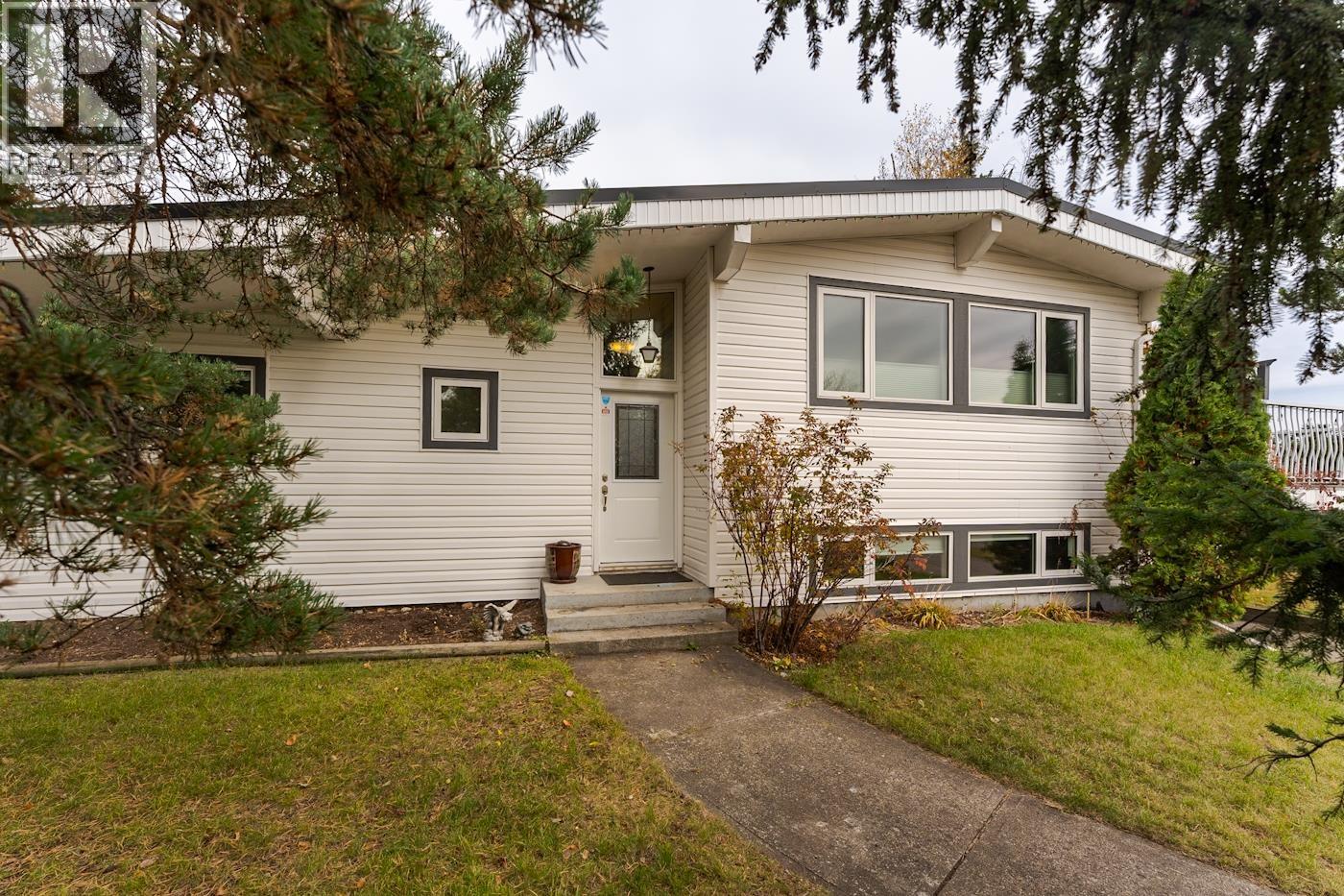181 Gordon Crescent Property Photo 4