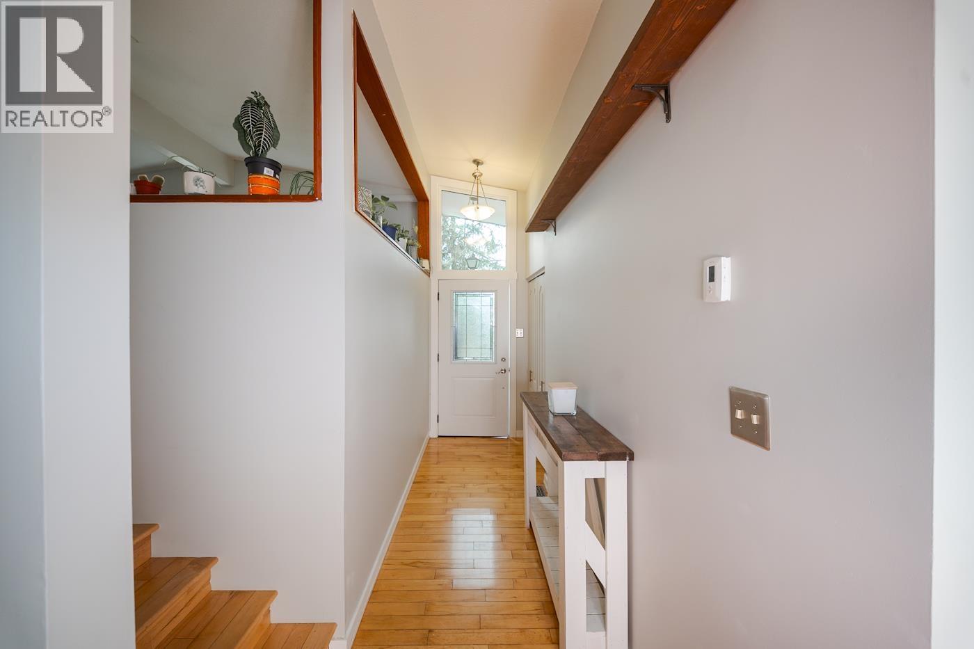 181 Gordon Crescent Property Photo 5
