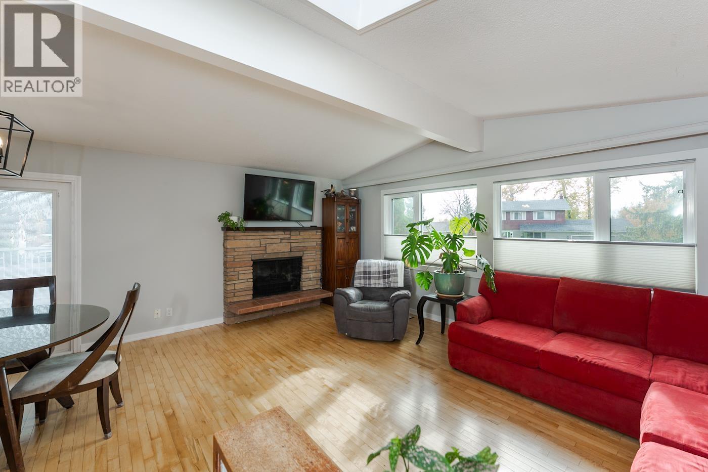 181 Gordon Crescent Property Photo 8