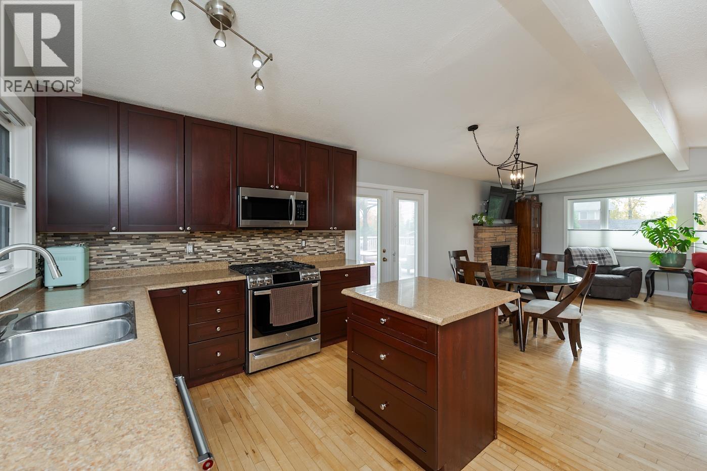 181 Gordon Crescent Property Photo 13