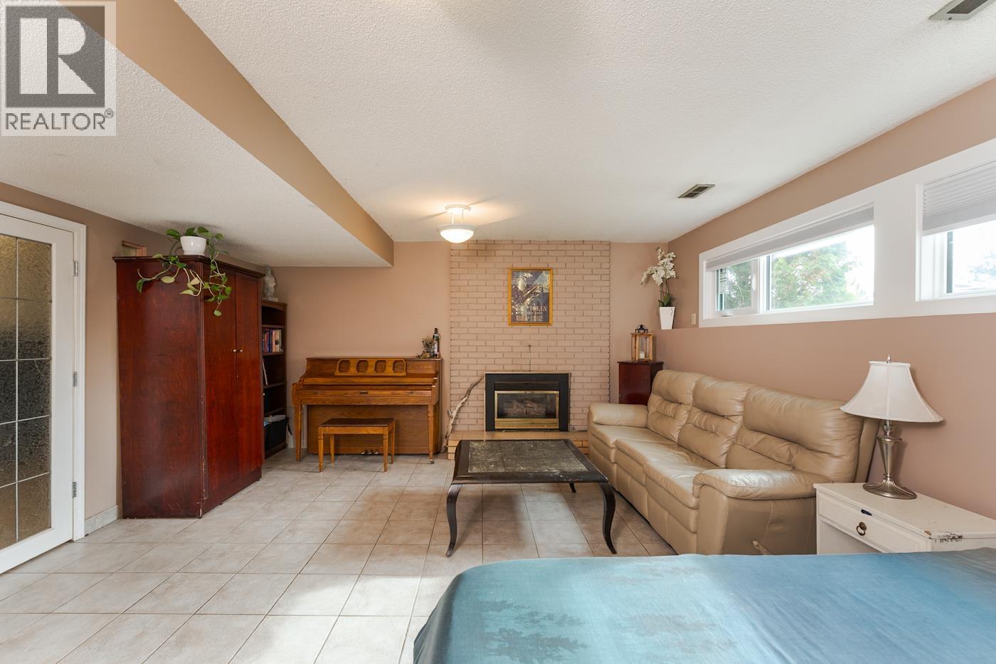 181 Gordon Crescent Property Photo 27