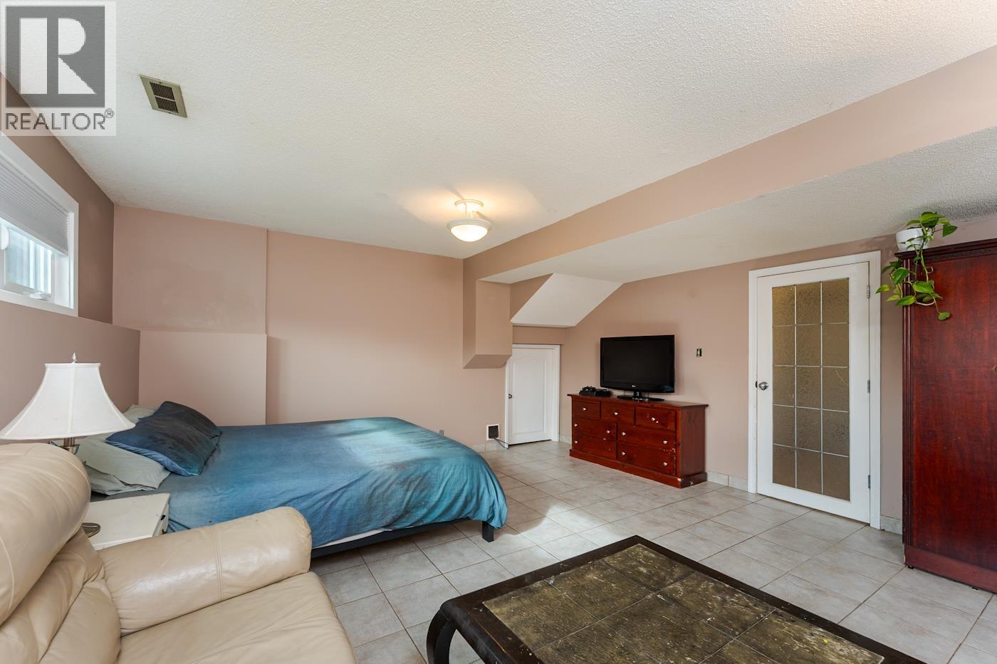 181 Gordon Crescent Property Photo 28