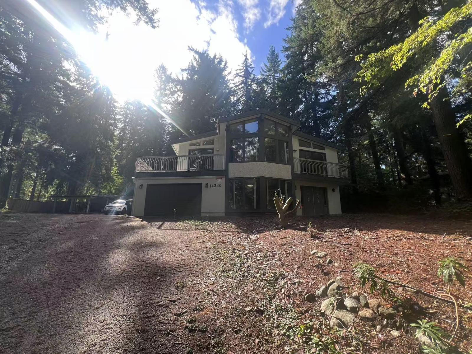 14340 28 Avenue Property Photo 1