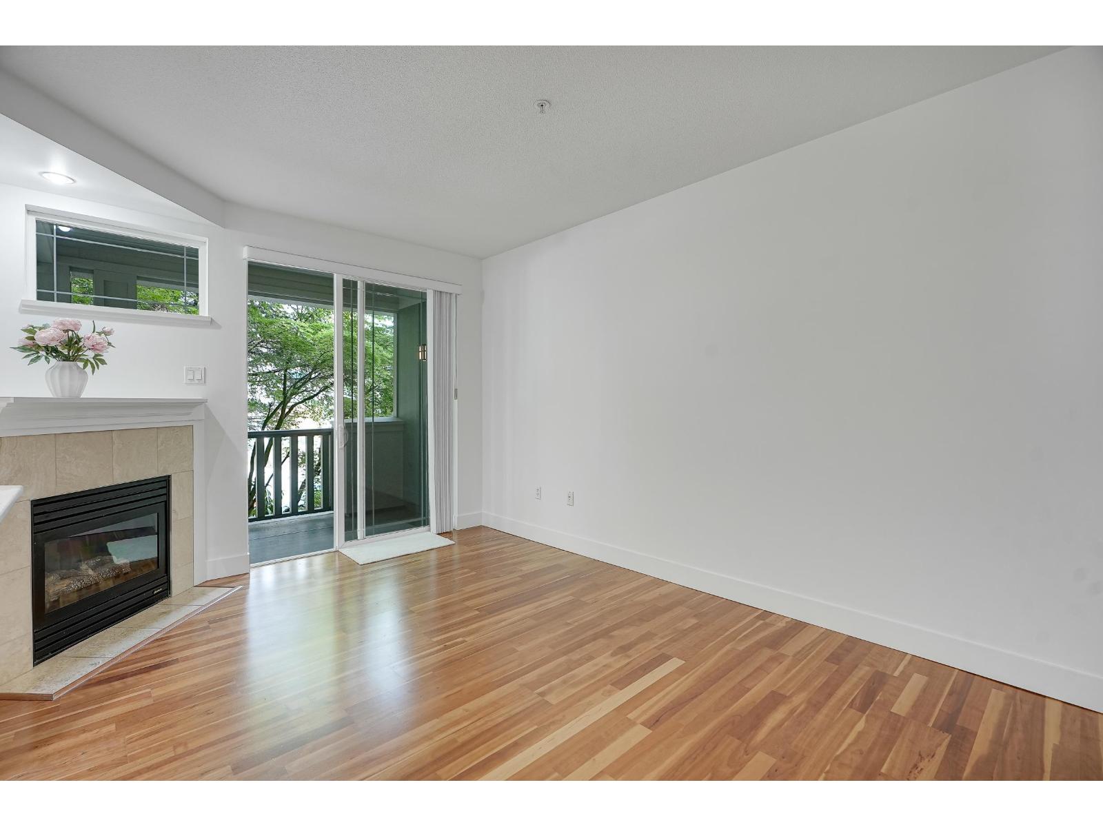 211 15350 16a Avenue Property Photo 7