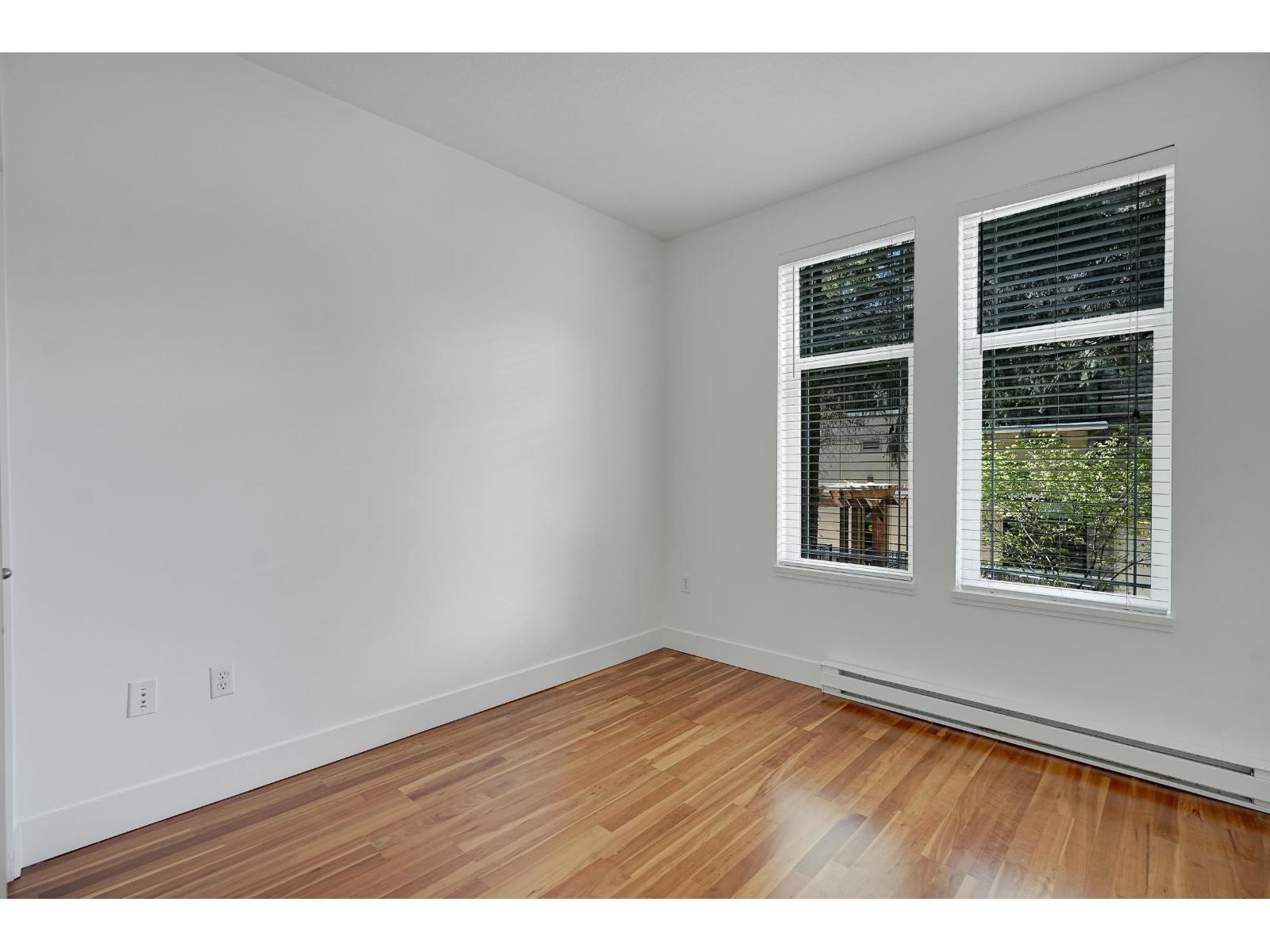 211 15350 16a Avenue Property Photo 12