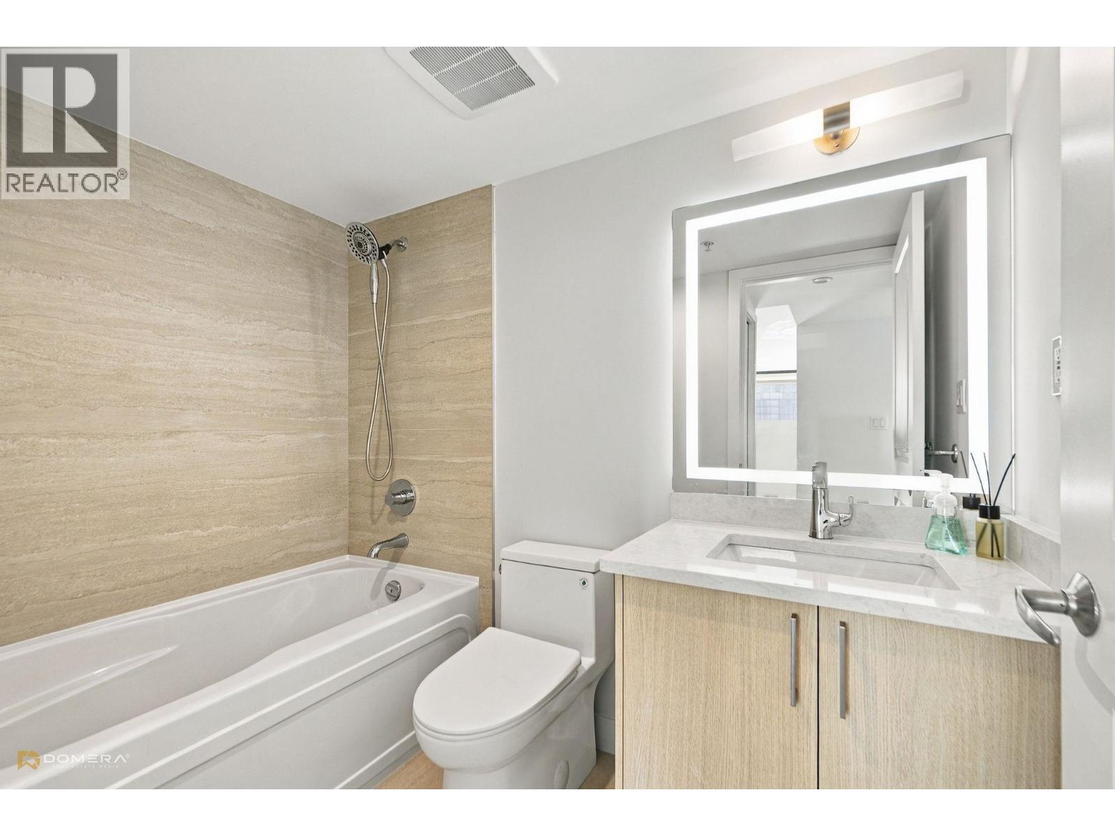701 6233 Katsura Street Property Photo 14