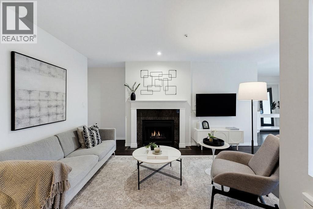202 1050 NICOLA STREET Property Photo 1