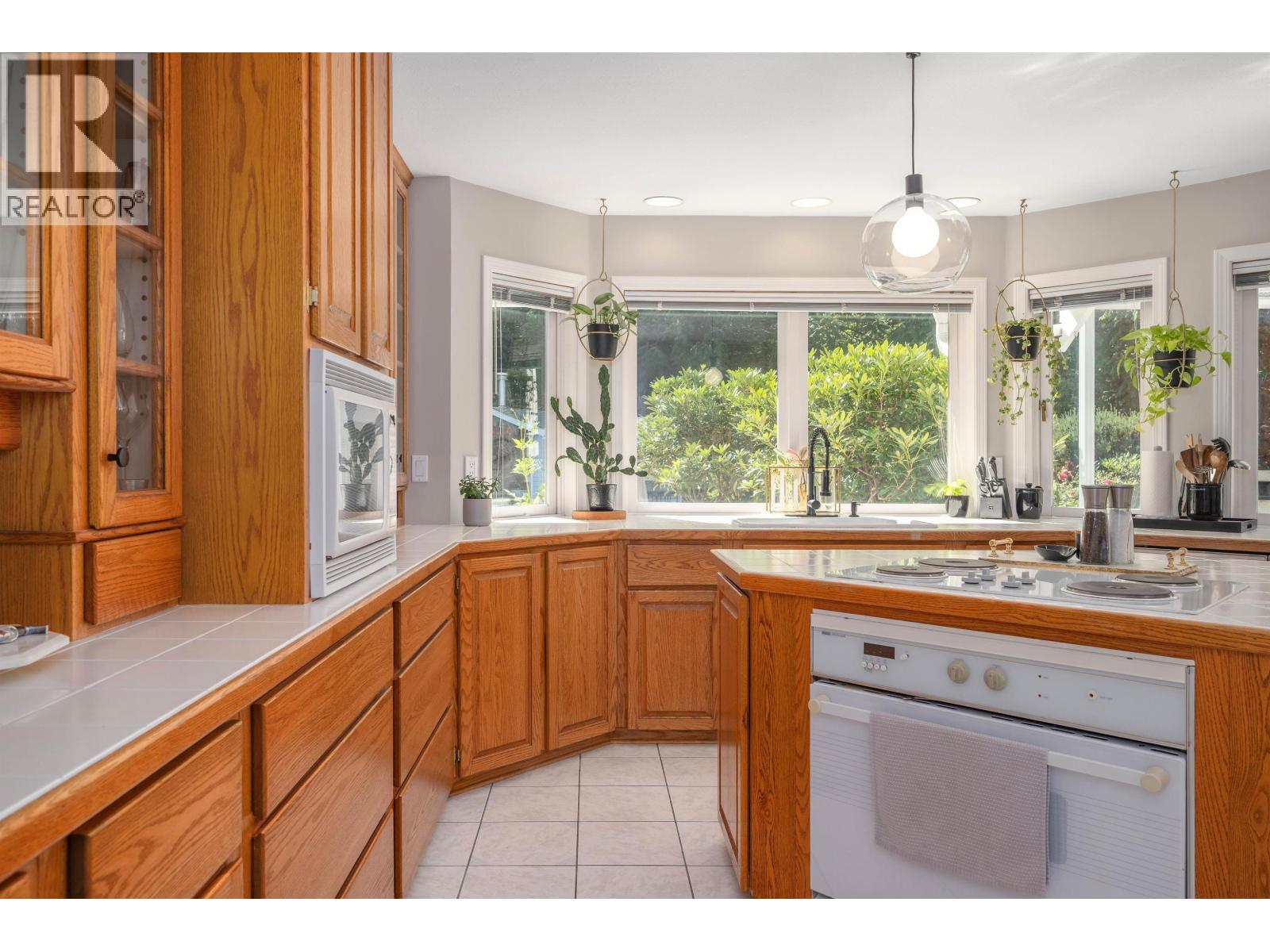 26070 116 Avenue Property Photo 11