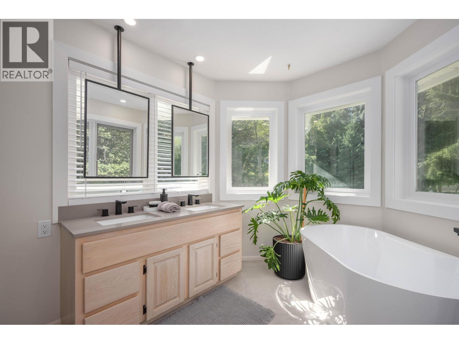 26070 116 Avenue Property Photo 15