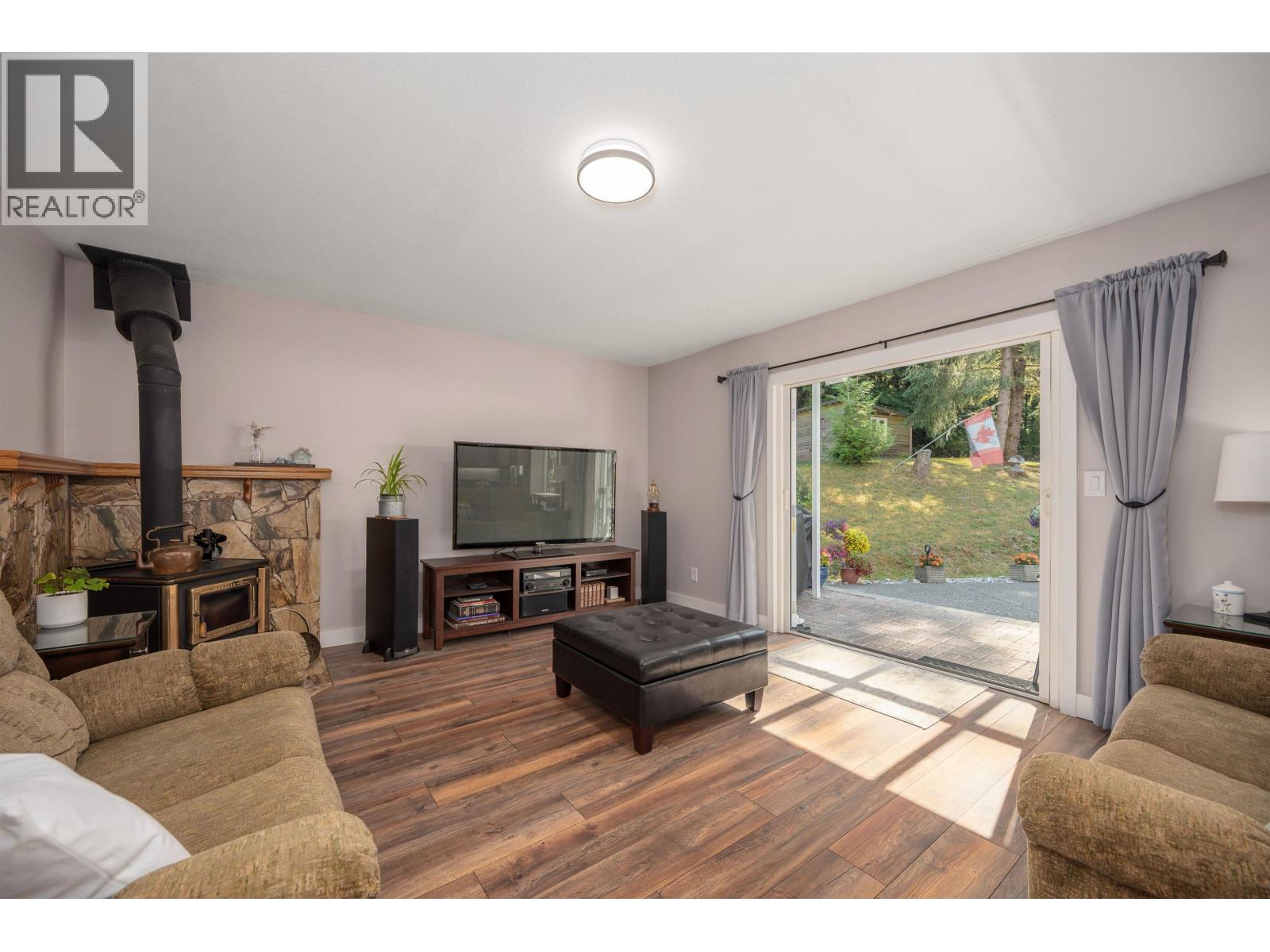 26070 116 Avenue Property Photo 26