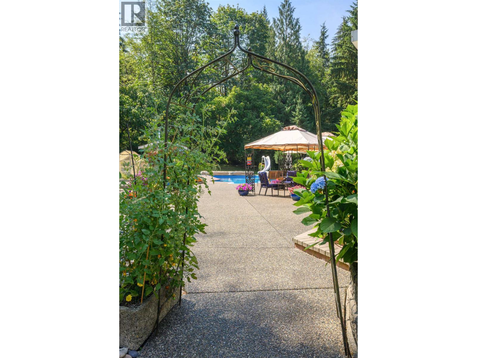 26070 116 Avenue Property Photo 34