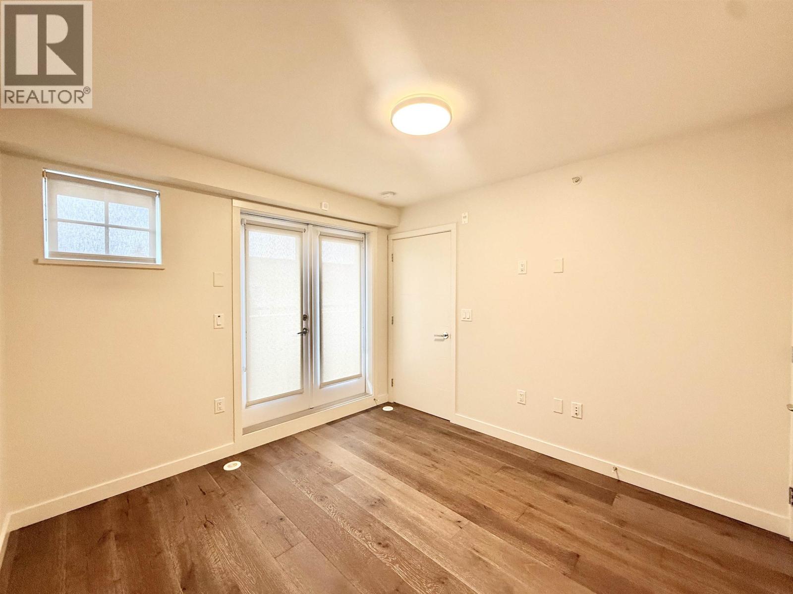 7923 Oak Street Property Photo 17