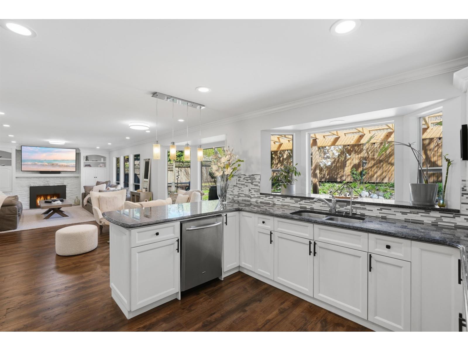 1834 Ocean Park Road Property Photo 10