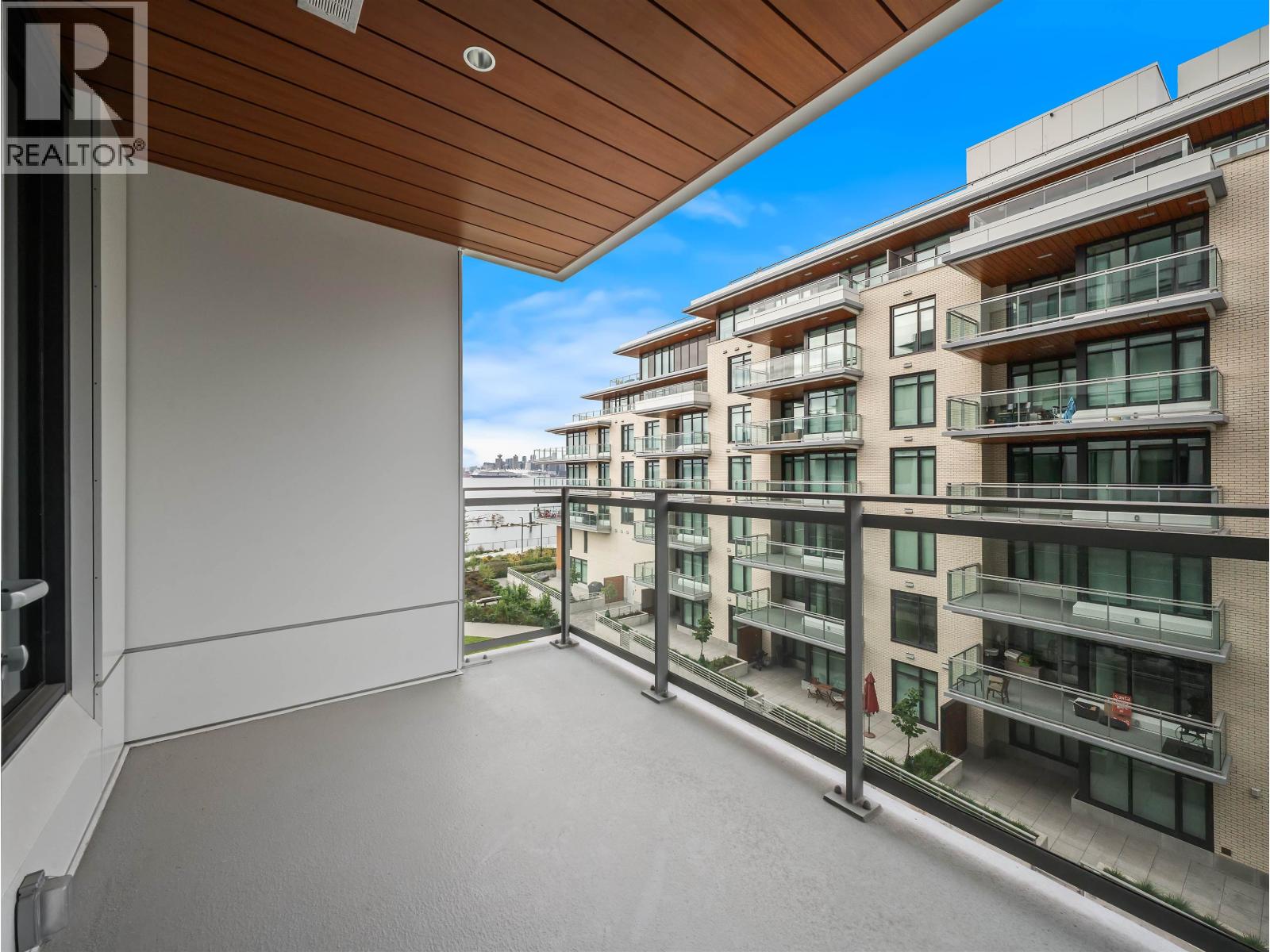 425 755 Harbourside Drive Property Photo 7