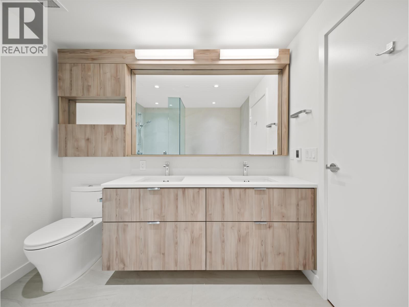 425 755 Harbourside Drive Property Photo 8