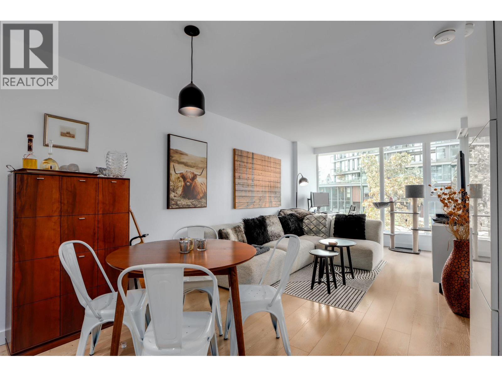 207 1618 Quebec Street Property Photo 5