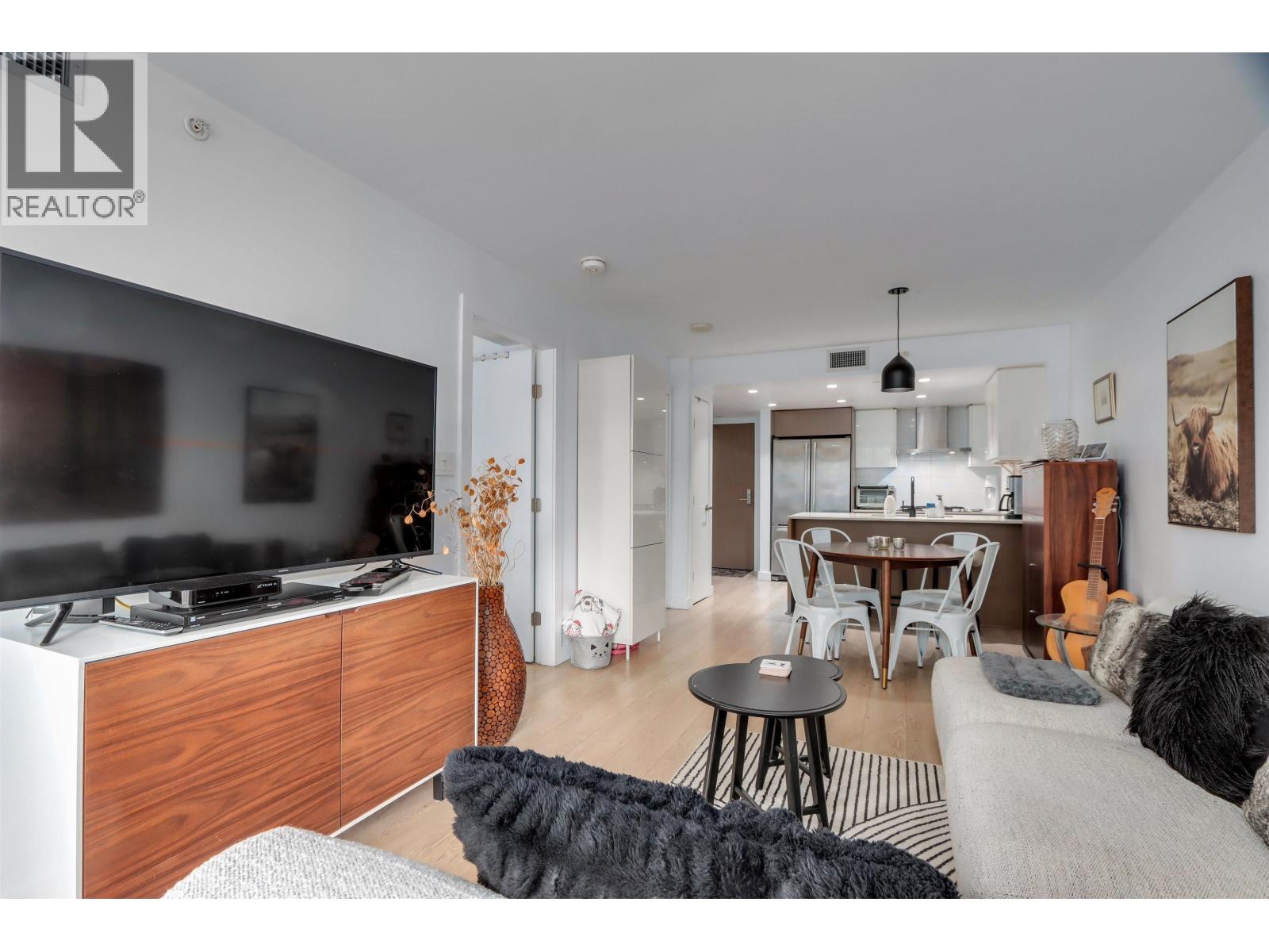 207 1618 Quebec Street Property Photo 9