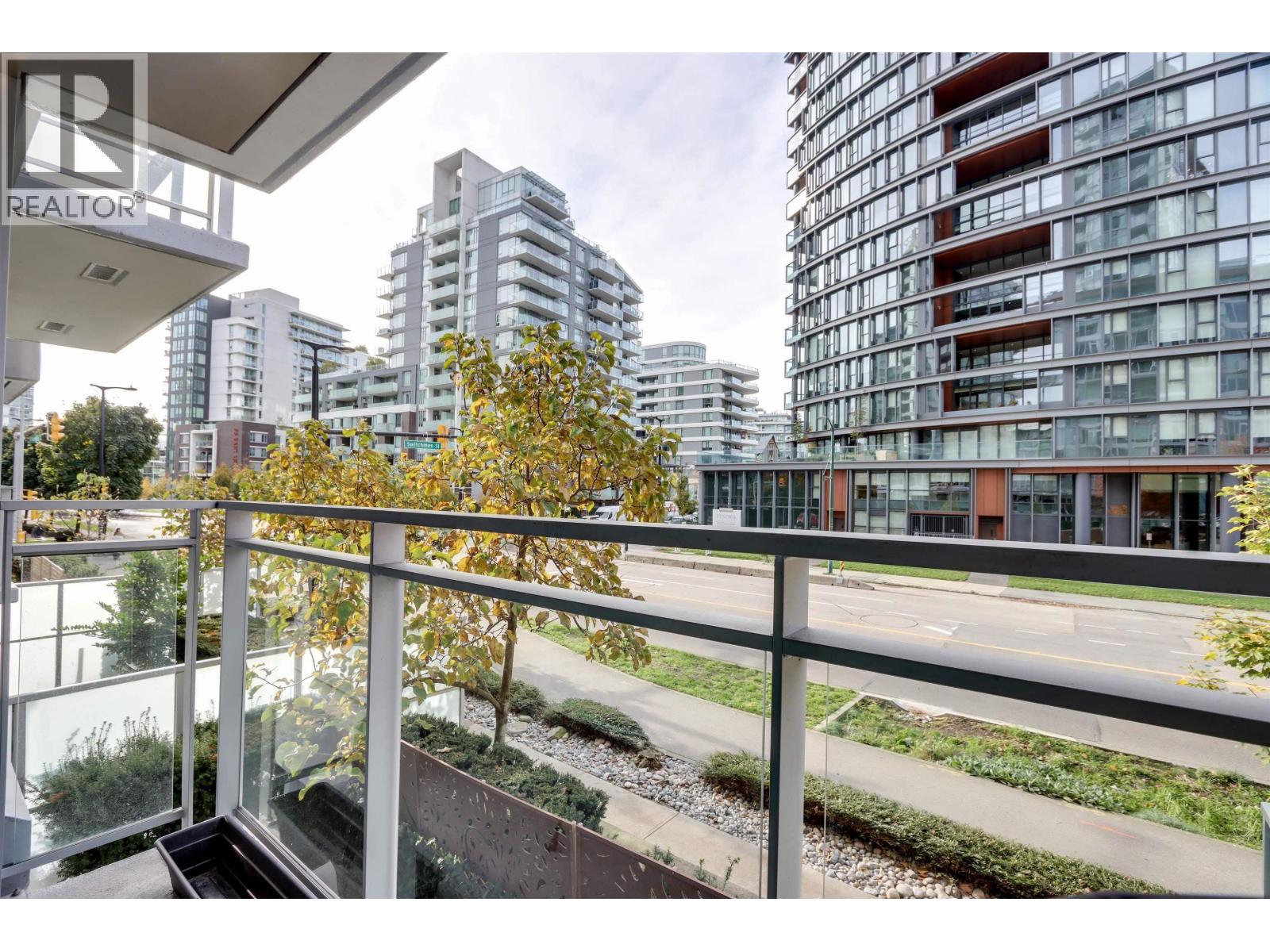 207 1618 Quebec Street Property Photo 17