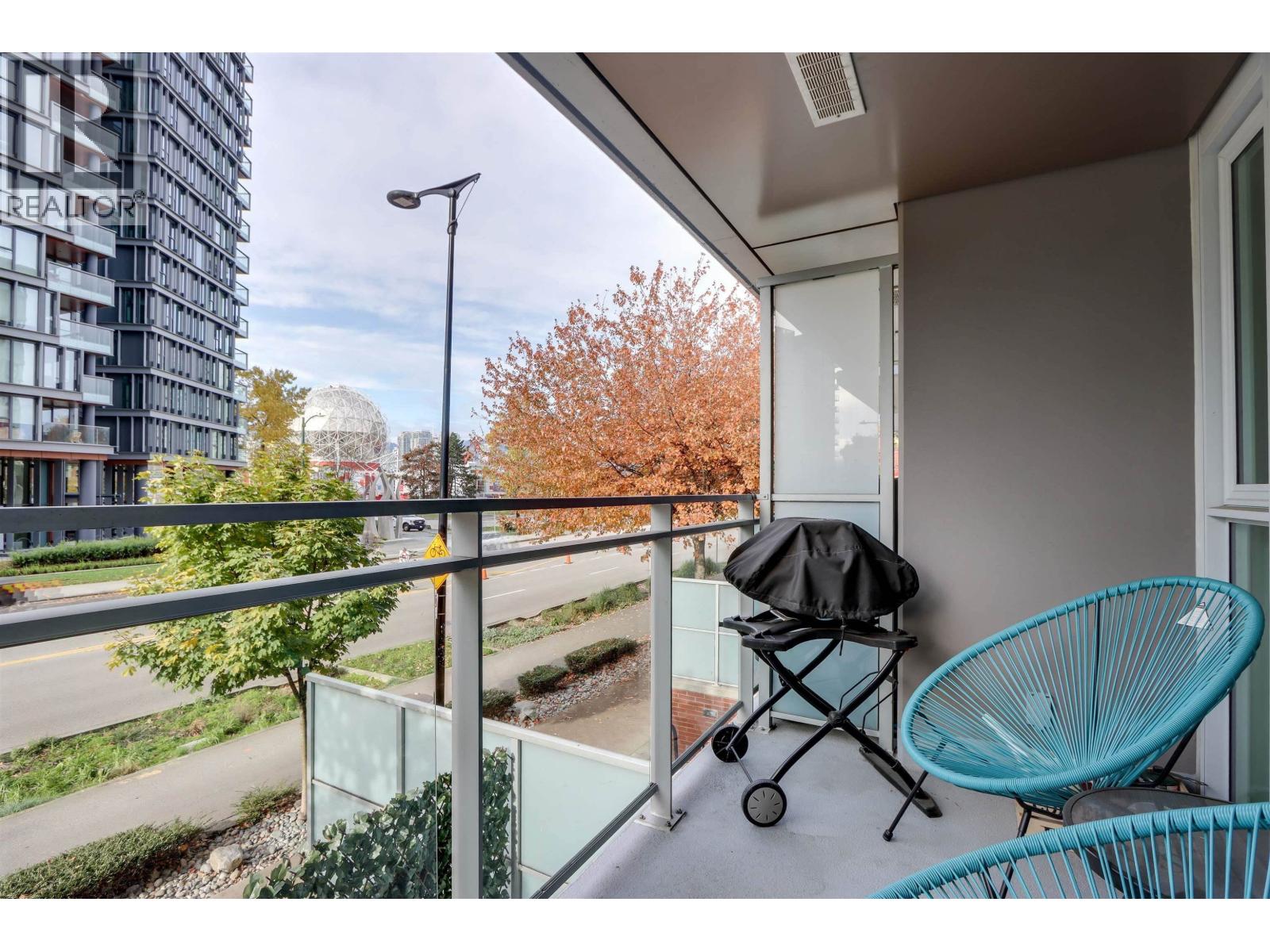 207 1618 Quebec Street Property Photo 20
