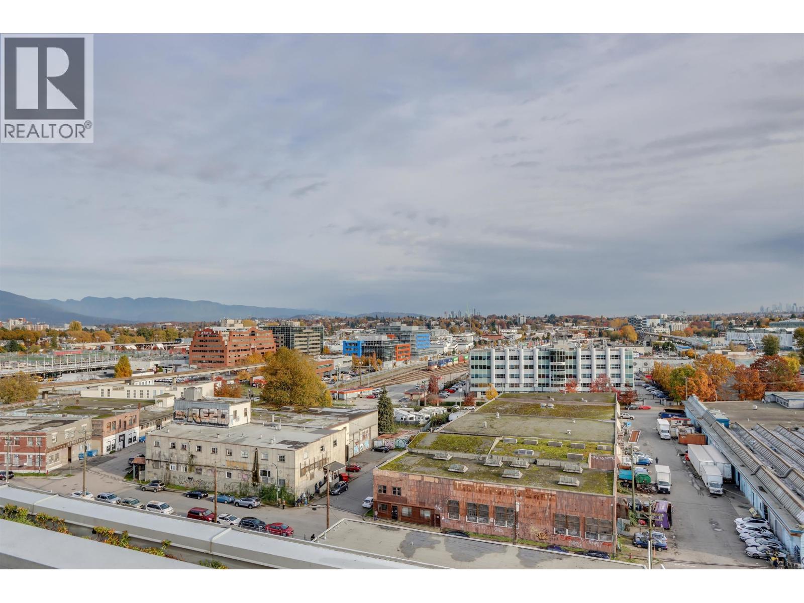 207 1618 Quebec Street Property Photo 21