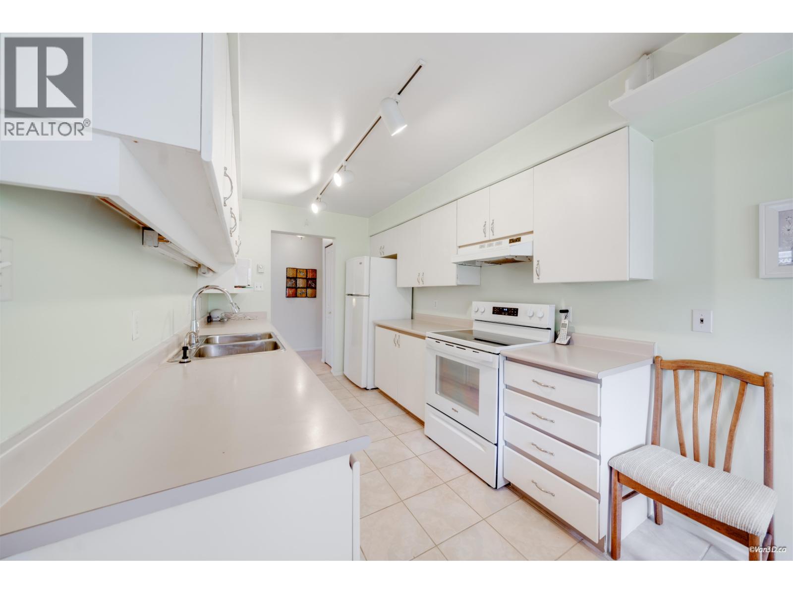 101 525 Austin Avenue Property Photo 13