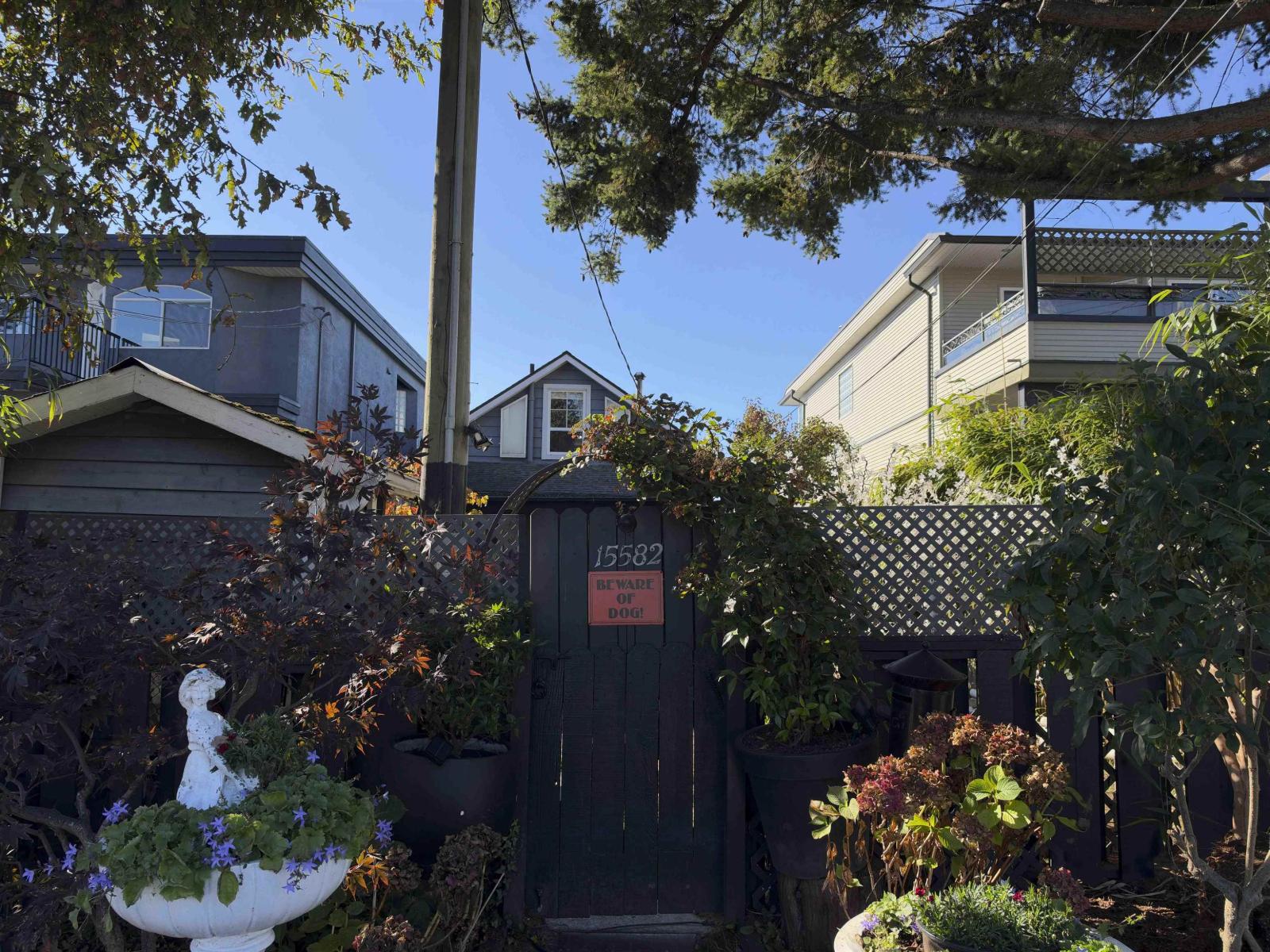 15582 Victoria Avenue Property Photo 1