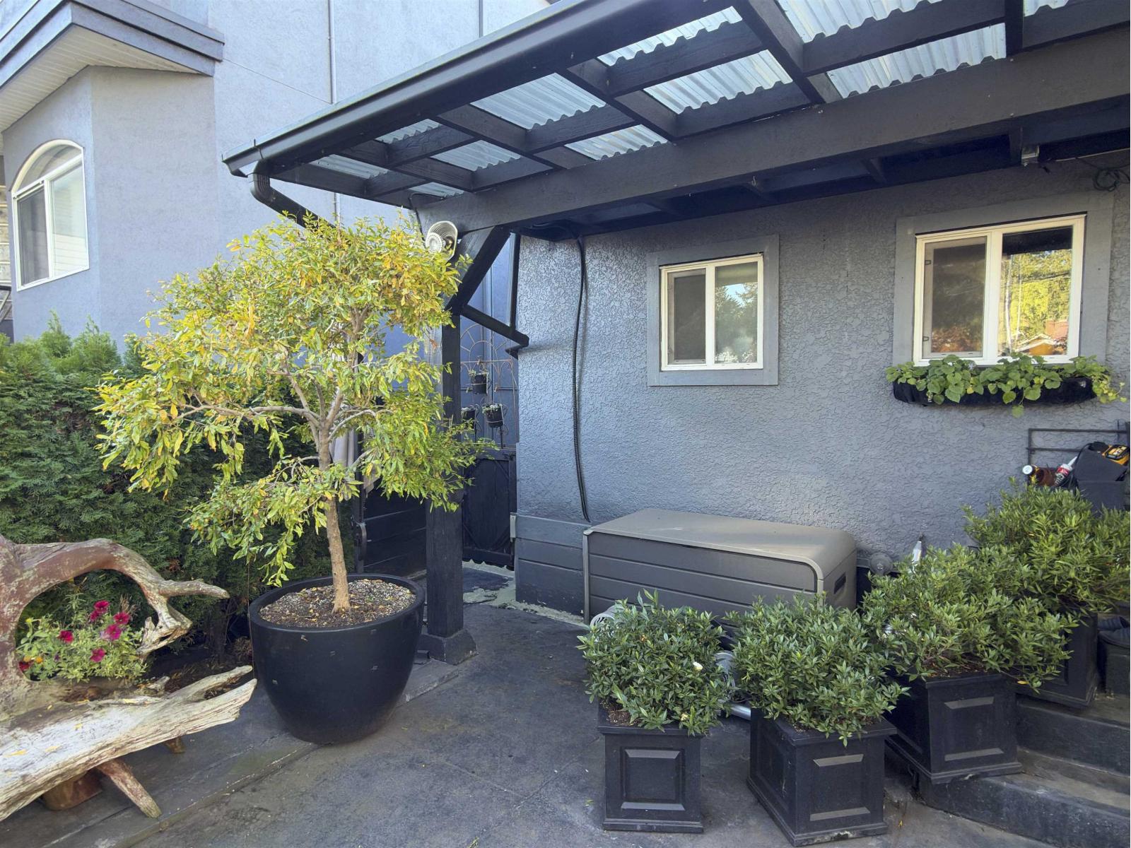15582 Victoria Avenue Property Photo 5