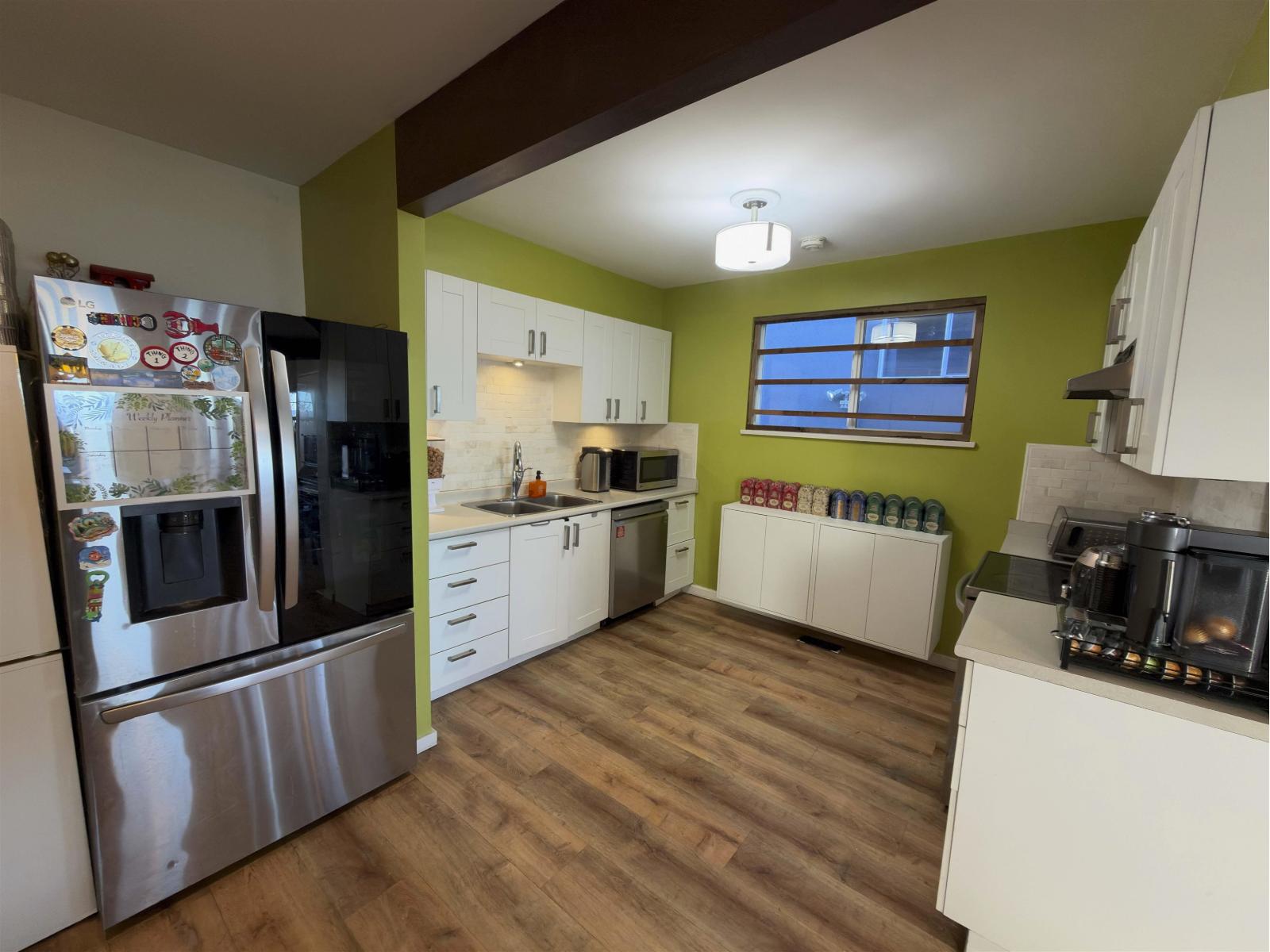 15582 Victoria Avenue Property Photo 7