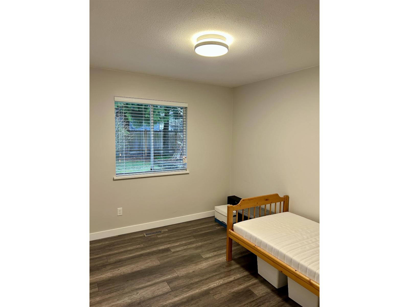 9419 159 Street Property Photo 8