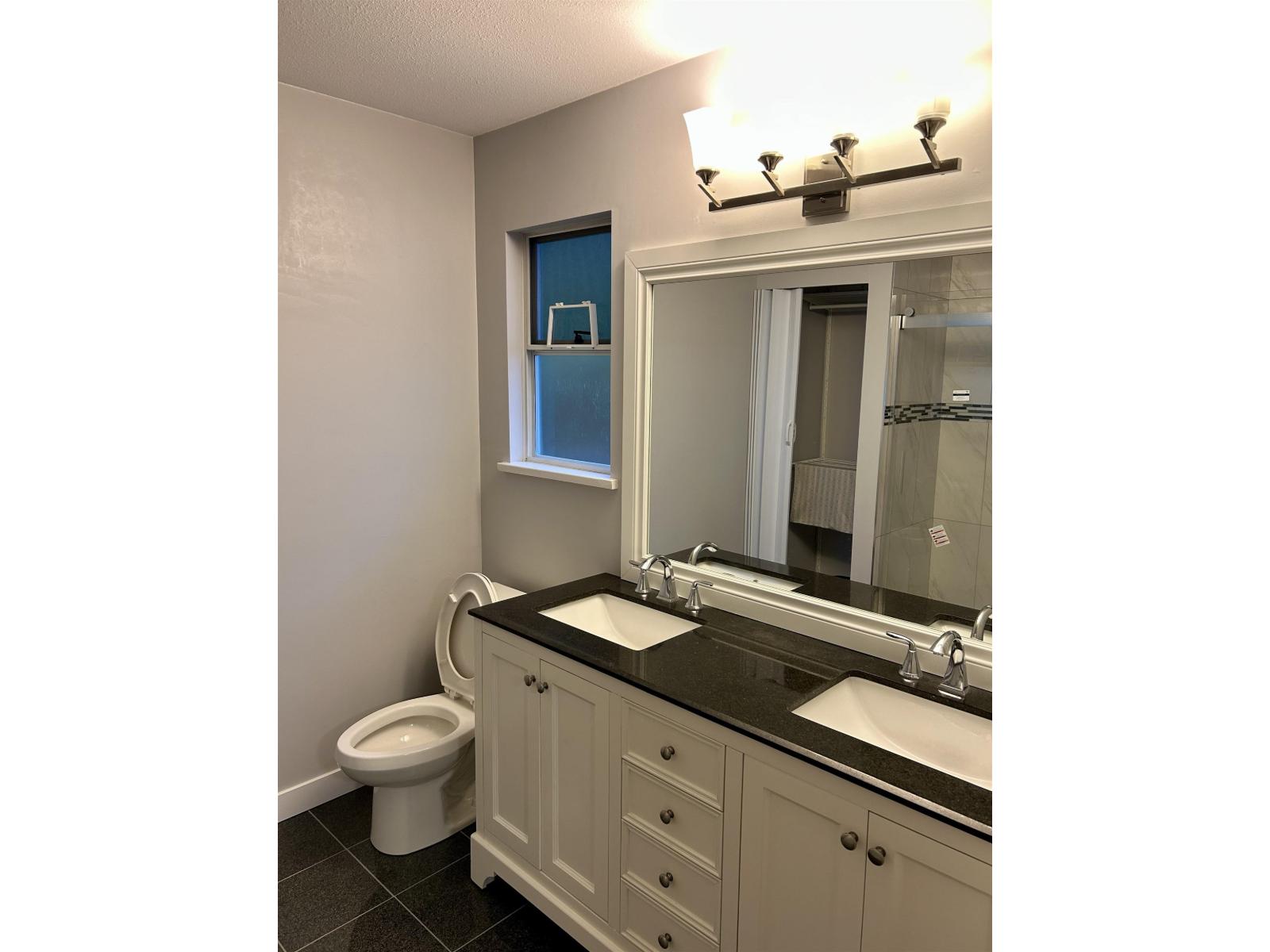 9419 159 Street Property Photo 13