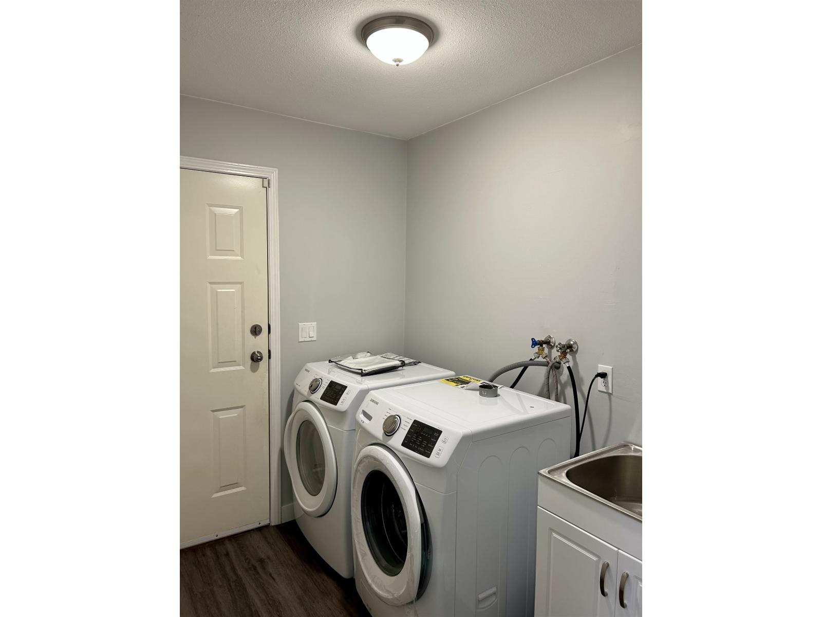 9419 159 Street Property Photo 15