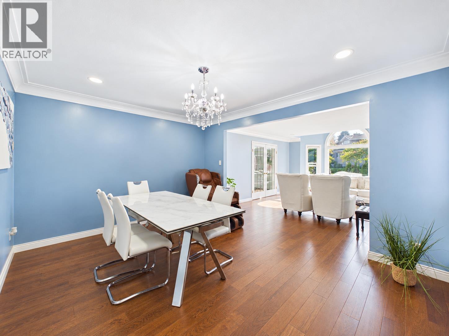 9025 Briar Road Property Photo 12