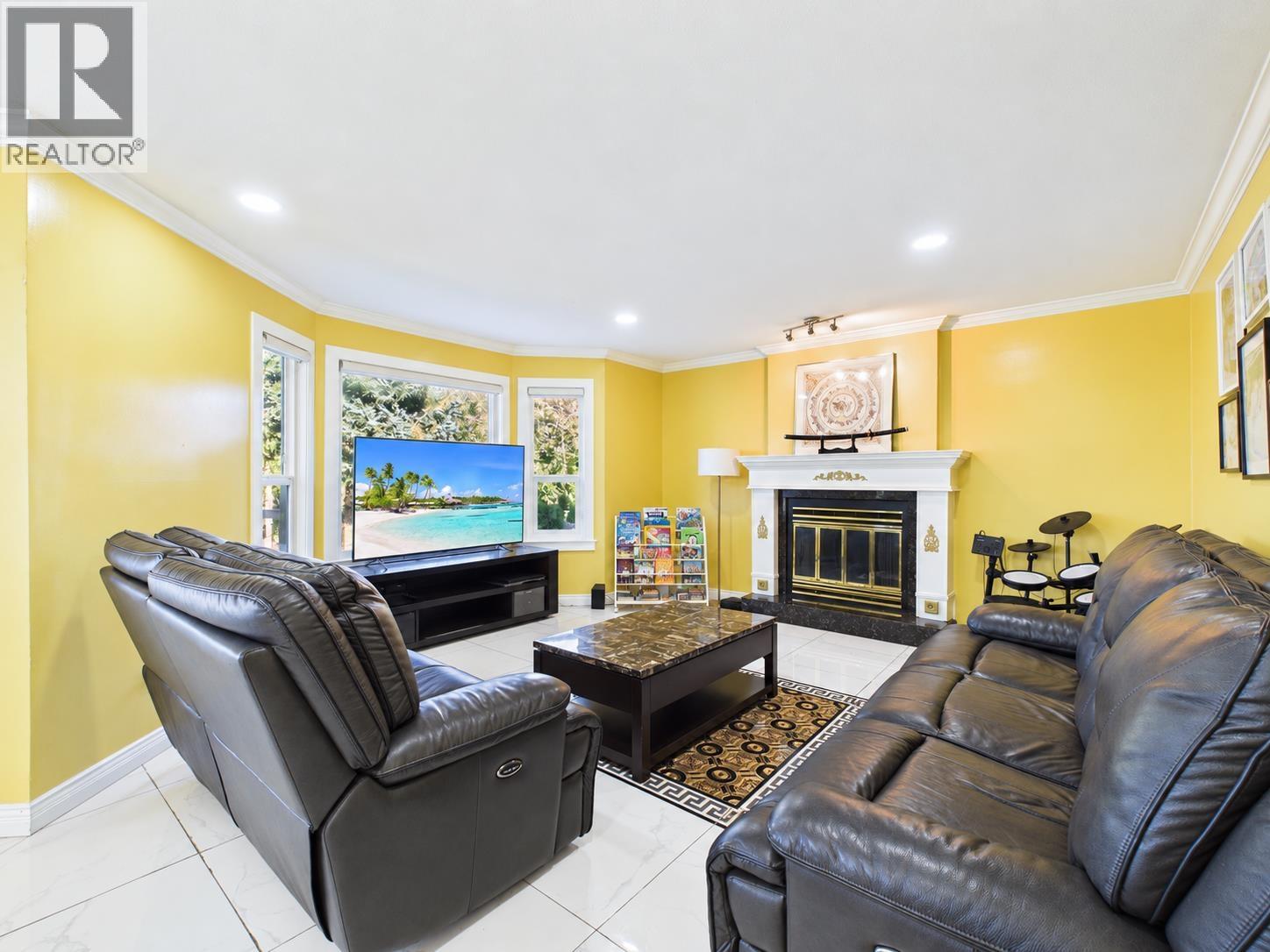 9025 Briar Road Property Photo 13