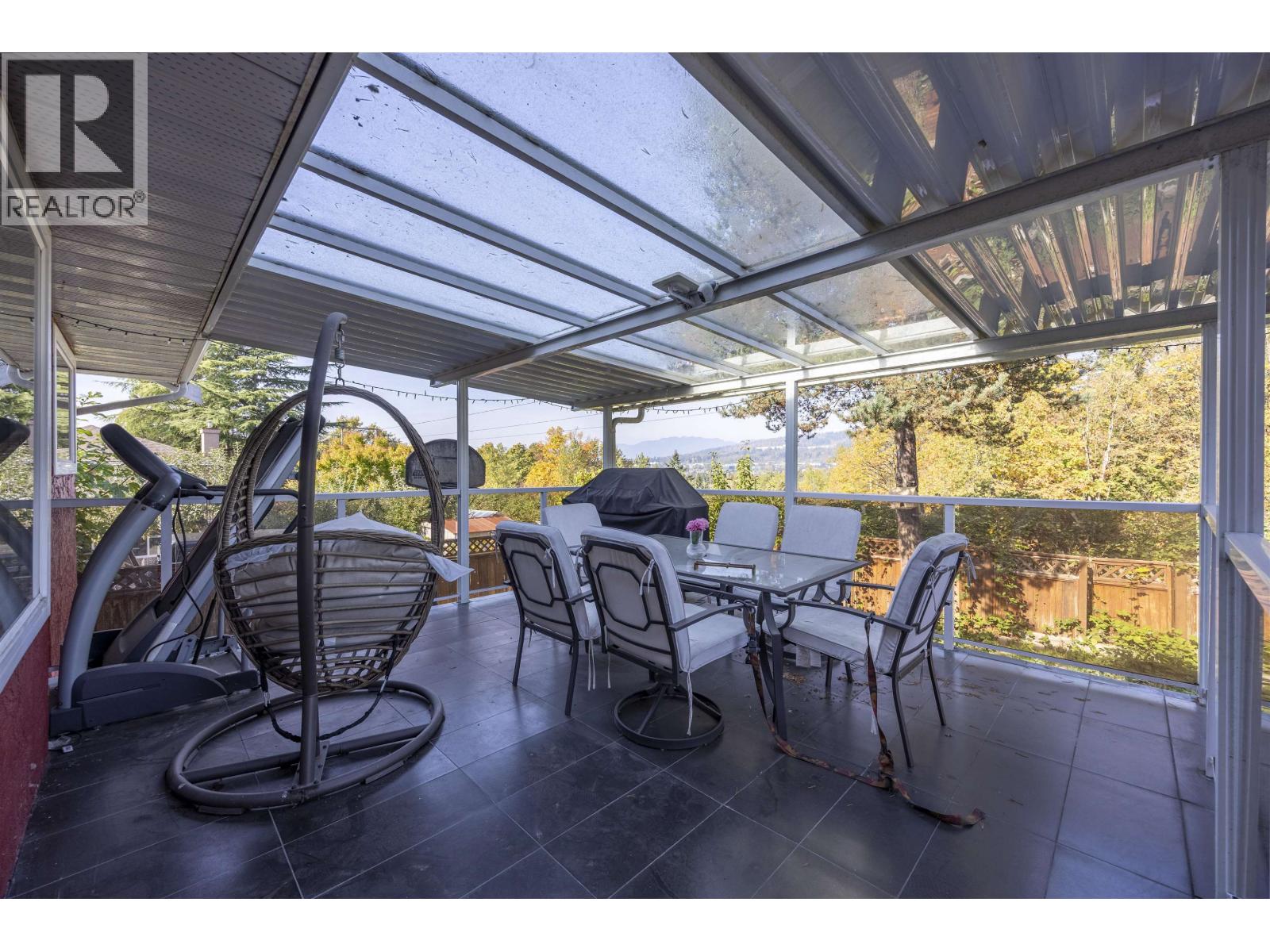 9025 Briar Road Property Photo 14