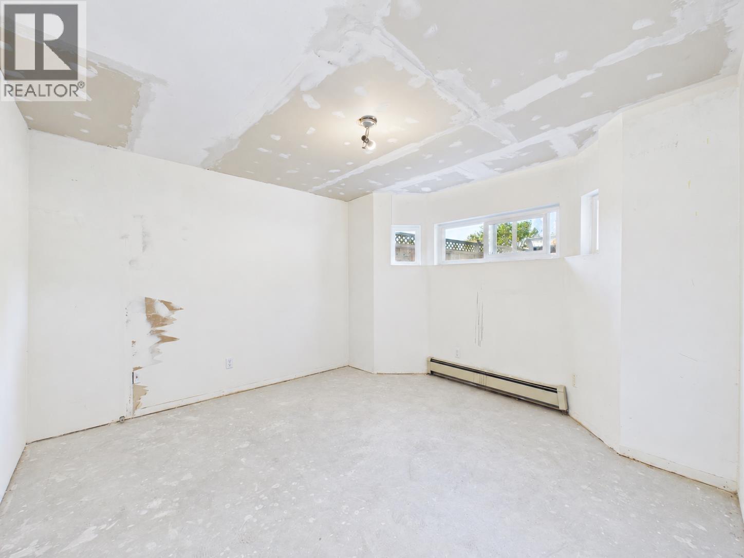 9025 Briar Road Property Photo 19