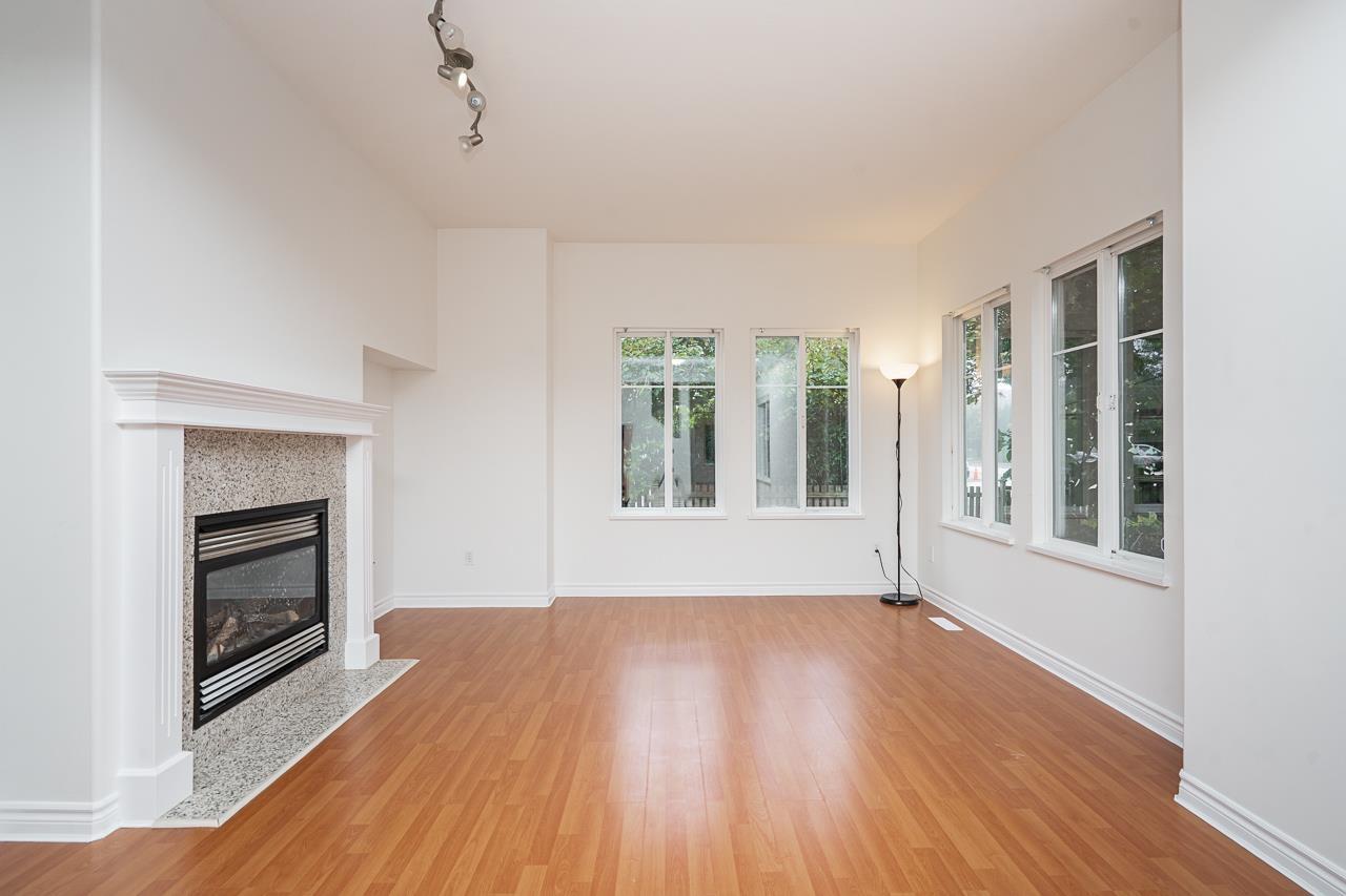 26 14453 72 Avenue Property Photo 7