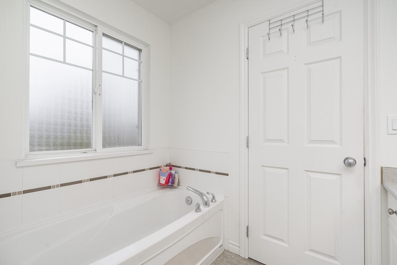 26 14453 72 Avenue Property Photo 20