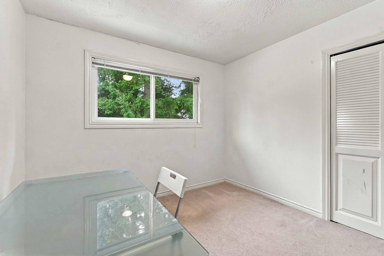 6671 Carncross Crescent Property Photo 13