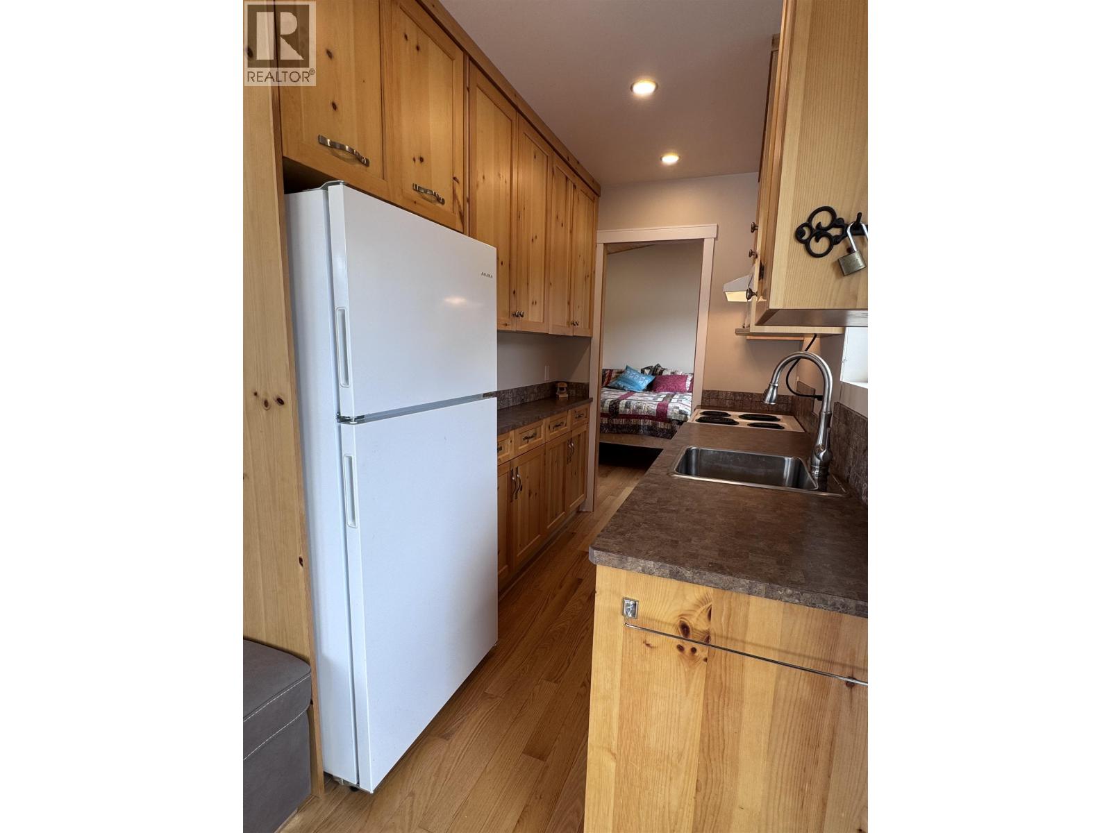 1440 Westside Road Property Photo 8
