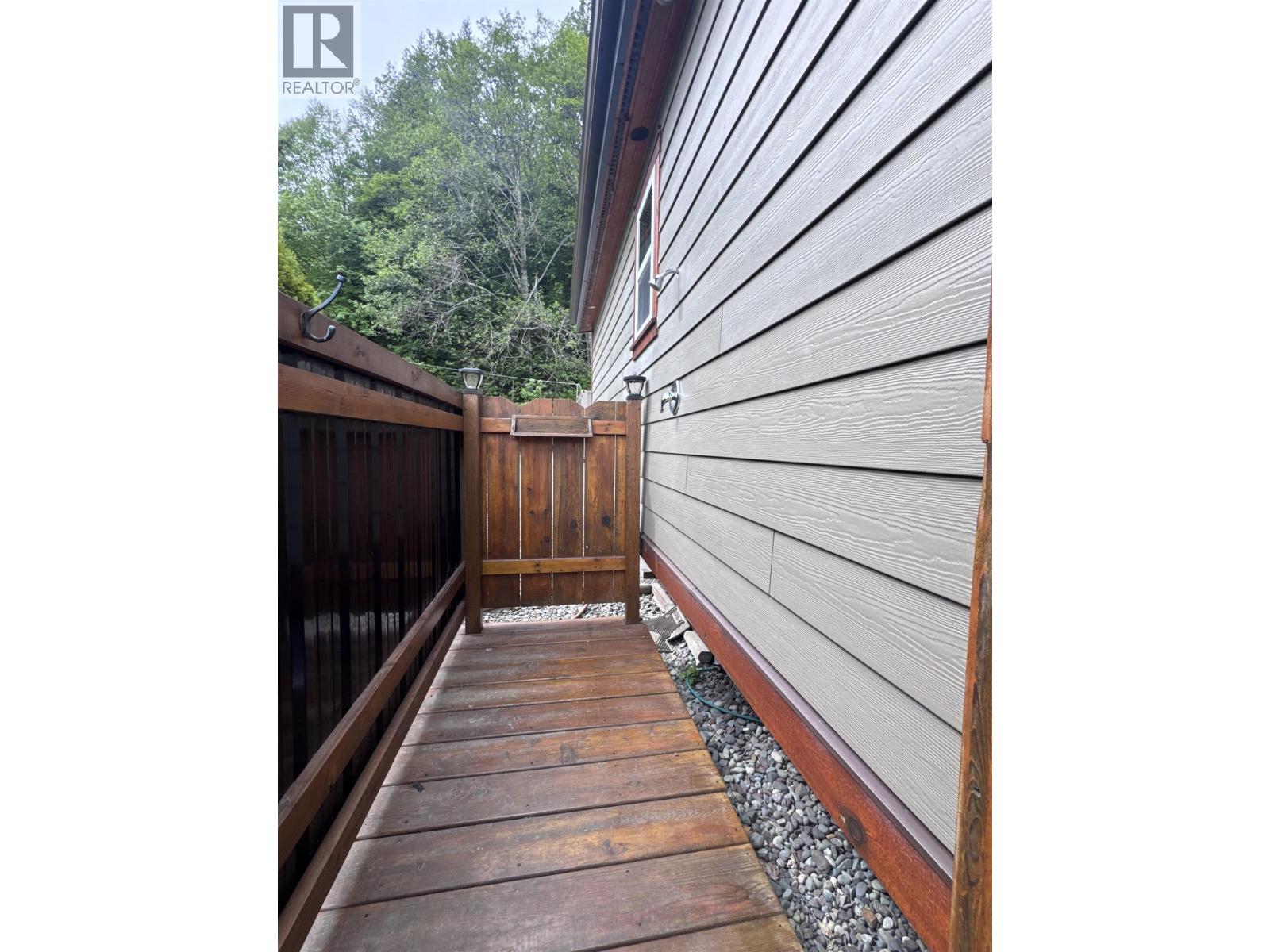 1440 Westside Road Property Photo 20