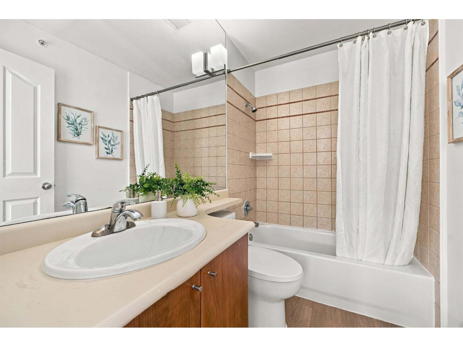 62 6450 199 Street Property Photo 12