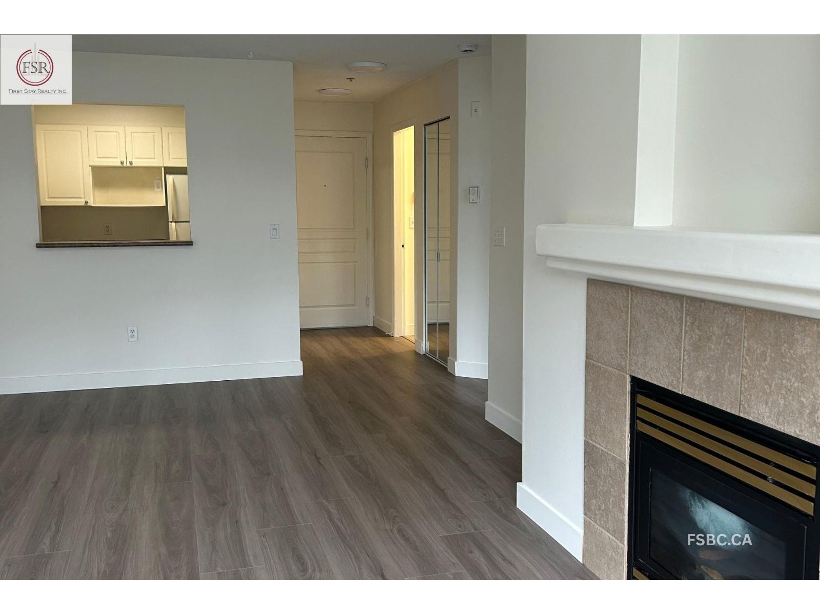 9979 140 St Property Photo 4